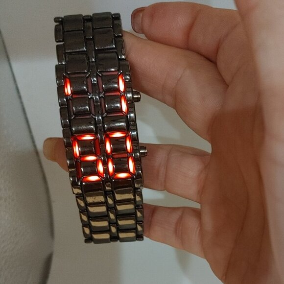 Men's Lava Iron Metal LED Faceless Bracelet Wrist Watch - Picture 1 of 10